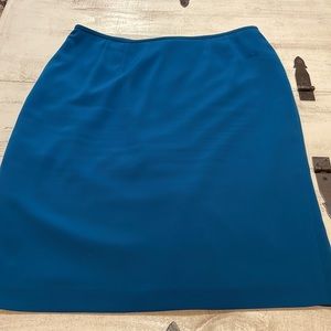 KASPER petite teal colored pencil skirt, size 14P. Fully lined. Great condition.